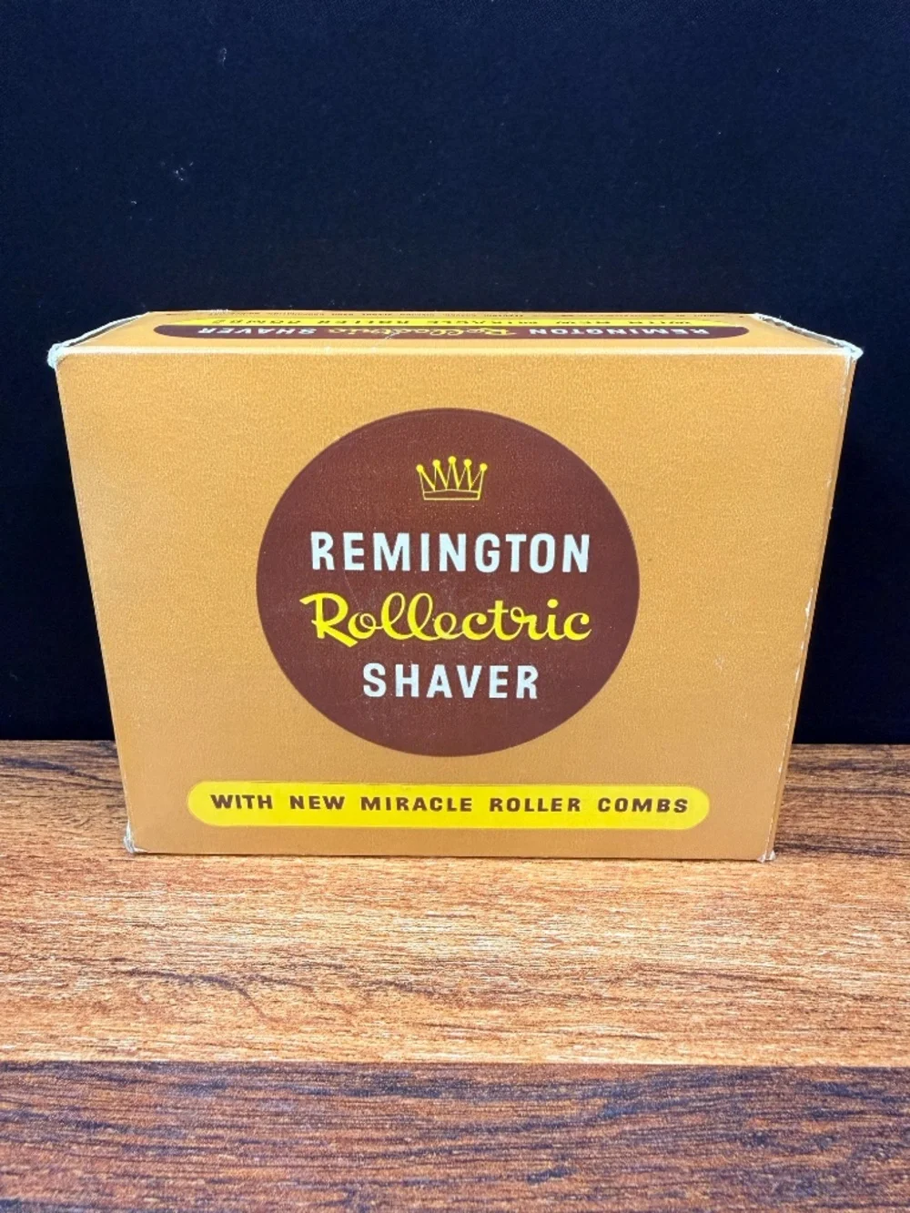 1950’s REMINGTON Rollectric Shaver with New Miracle Roller Combs